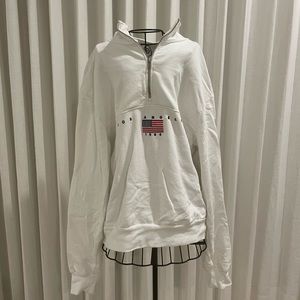 Brandy Melville LA Quarter Zip